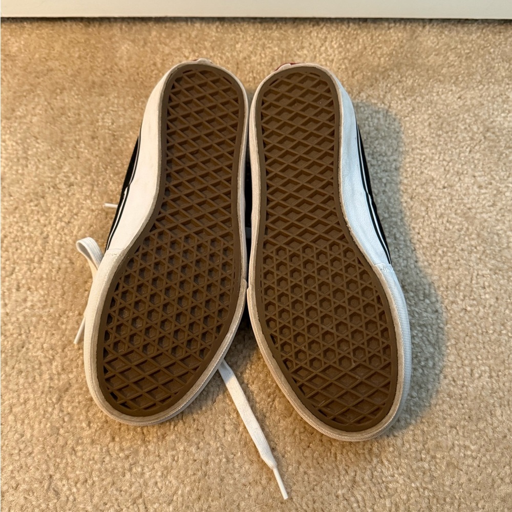 Vans Unisex Black Authentic Shoes - Picture 6 of 11